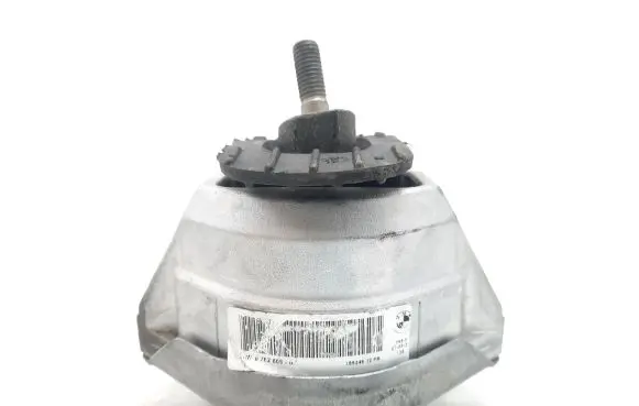 BMW M5 Engine mount bracket 6762608