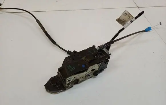 Citroen C4 I Picasso Front door lock 