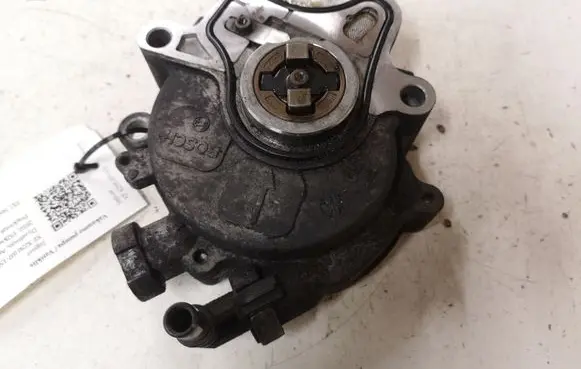 Jaguar XF X250 Vacuum pump 4R8Q2A451AF