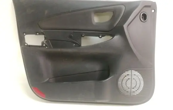 Hyundai Tucson JM Front door card panel trim 823012E600