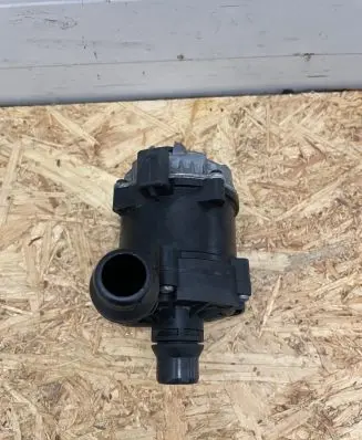 BMW 5 G30 G31 Electric auxiliary coolant/water pump 8638237 20171002 0392024063