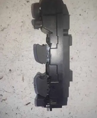 Mazda 6 Electric window control switch GS1E66350A