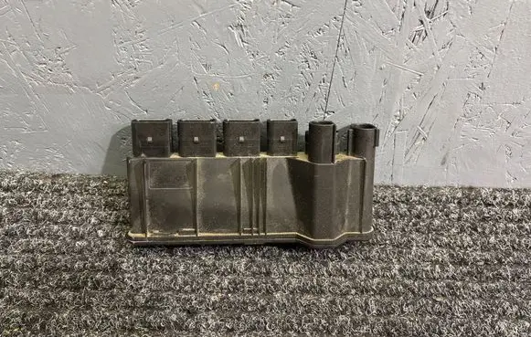 BMW 5 G30 G31 G38 Current control relay P00141660 P00154720