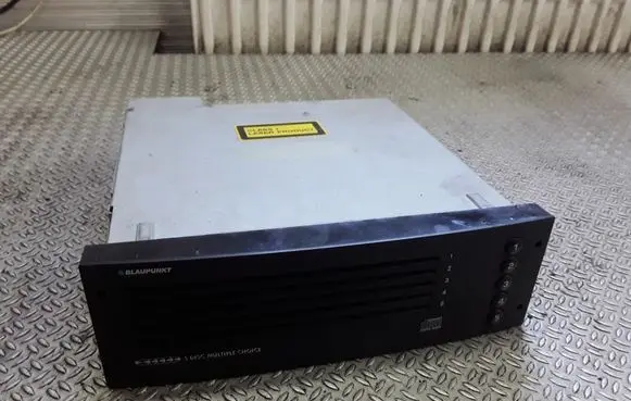 Peugeot 307 CD/DVD changer 7607769050
