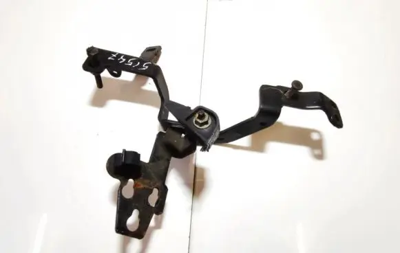 Peugeot 307 Engine mounting bracket 96405048