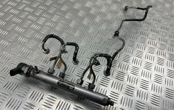 Jaguar XF X250 Fuel main line pipe 9X2Q9D280EA 0445216028