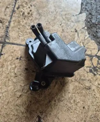 Ford C-MAX I Vacuum air tank 9646411180