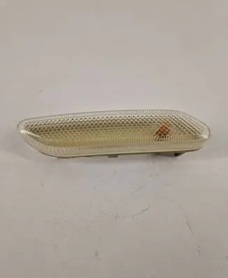 Mini Cooper Countryman R60 Front fender indicator light 9802567