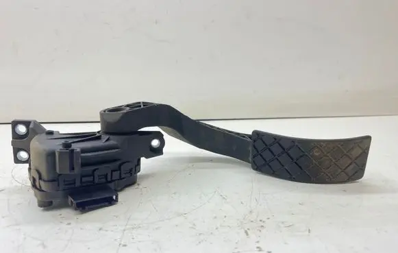 Skoda Superb B5 (3U) Accelerator throttle pedal 8D1721523F 6PV00837003