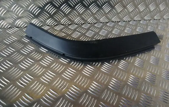 Nissan Primera Rear/tail light trim molding 89025217 26552