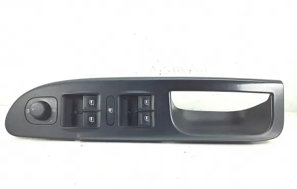 Volkswagen PASSAT B6 Front door window switch trim 3C1867171B