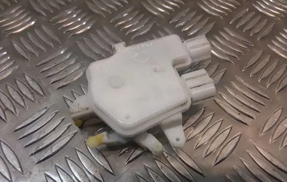 Subaru Legacy Front door lock motor 