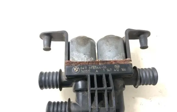 BMW X5 F15 Coolant heater control valve 64116910544 6910544