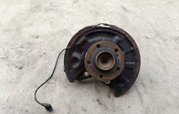 Mercedes-Benz CLA C117 X117 W117 Rear wheel hub spindle/knuckle 2460306