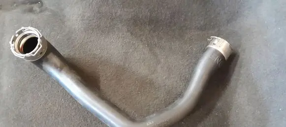 Intercooler hose/pipe