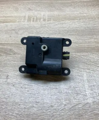 Nissan Altima Air flap motor/actuator 2L35130840