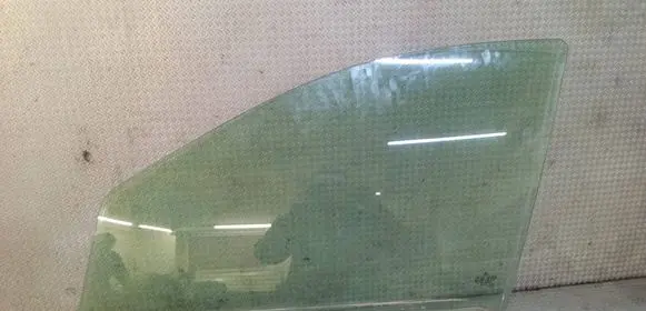 Mercedes-Benz ML W164 Front door window glass four-door 