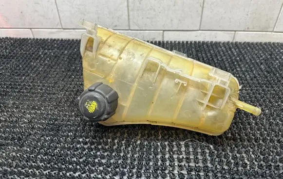 Renault Kangoo II Coolant expansion tank/reservoir 8200455786