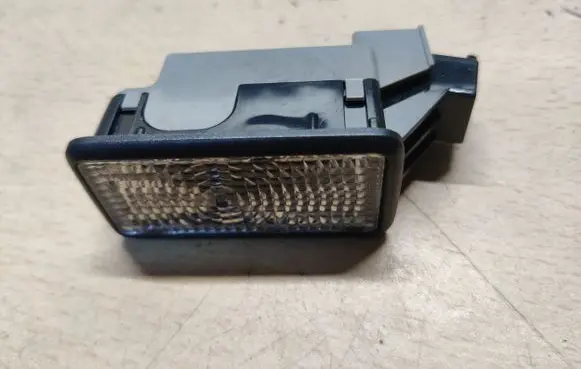 Acura MDX II Front door interior light 