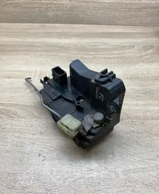 Opel Signum Front door lock 24447341