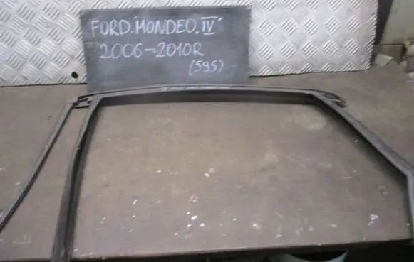 Ford Mondeo MK IV Rubber seal loading door 