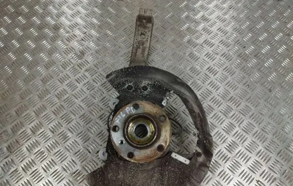 BMW X6 F16 Front wheel hub