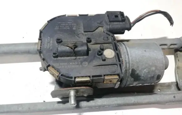 Skoda Octavia Mk2 (1Z) Wiper motor 1z2955119c 1397220581