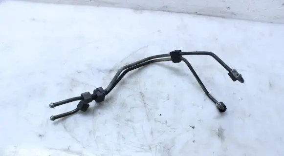 Citroen C4 I Fuel injector supply line/pipe 