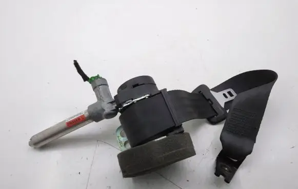 Volvo C30 Rear seatbelt 30642227
