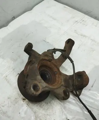 Volkswagen Transporter - Caravelle T4 Front wheel hub spindle knuckle