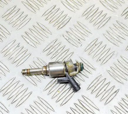 Audi A3 S3 8V Fuel injector 0261500246 06L906036L