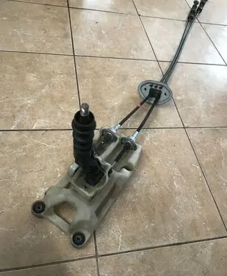Hyundai Santa Fe Gear shifter/selector 437002B000