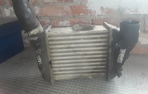 Audi A4 S4 B6 8E 8H Intercooler radiator 96678