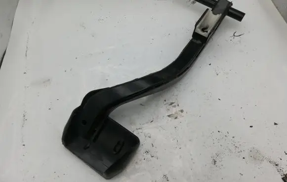 Volkswagen Touareg I Brake pedal NOCODE