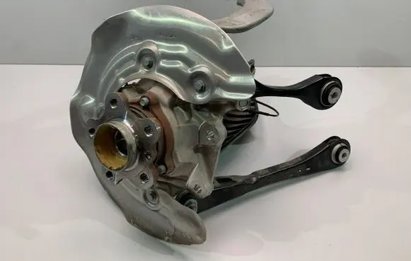 BMW X4 G02 Rear wheel hub spindle/knuckle 6879750