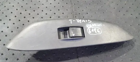 Toyota Yaris Electric window control switch