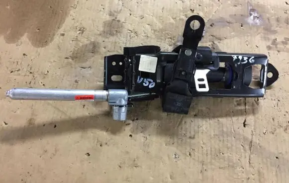 Volvo V50 Front seatbelt