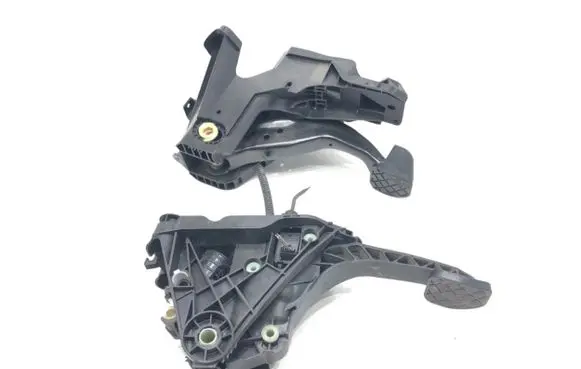 Volkswagen PASSAT B8 Pedal assembly 5Q1721059FB
