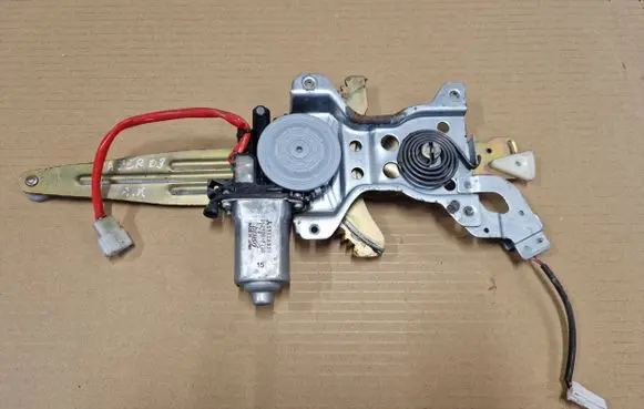 Mitsubishi Pajero Sport I Rear door window regulator with motor 5713A021 2621003230