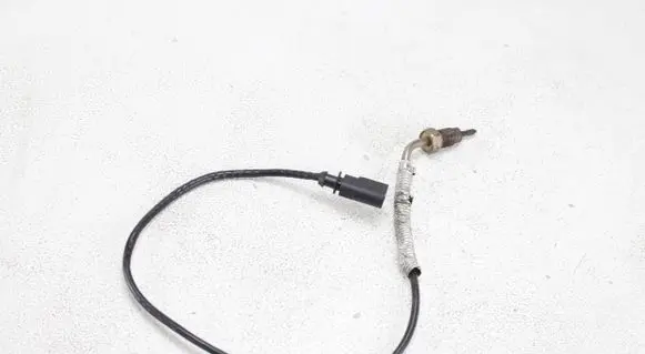 Volkswagen Tiguan Exhaust gas temperature sensor 04L906088AR