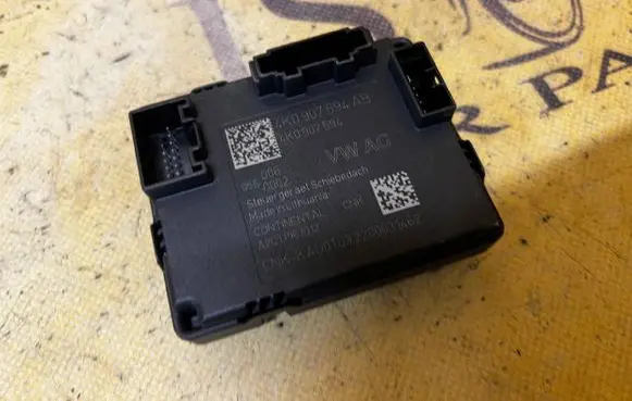 Porsche Cayenne (9Y0 9Y3) Sunroof control unit/module 4K0907594AB