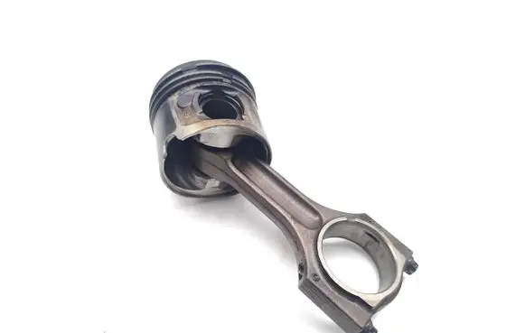 BMW 3 E92 E93 Piston with connecting rod N47D20C