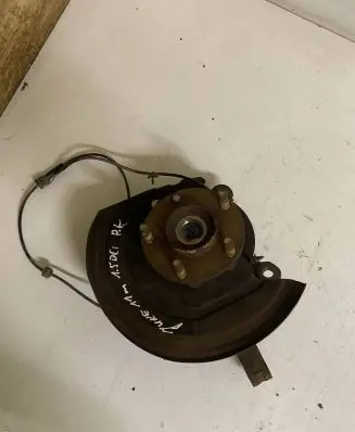 Nissan Juke I F15 Front wheel hub 4350