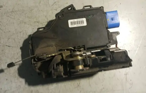 Volkswagen Phaeton Front door lock 3D1837016
