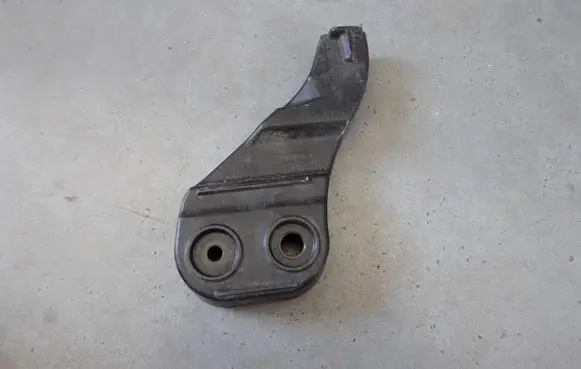 Audi A3 S3 8V Rear bumper mounting bracket 8V3807330A