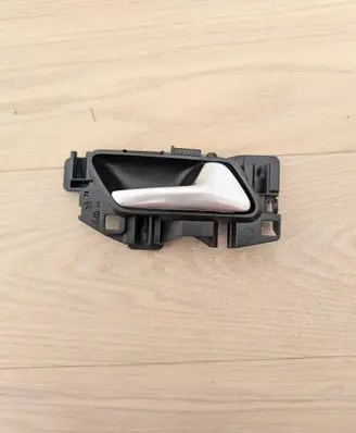 Opel Grandland X Front door interior handle 311337 311308 25527W01