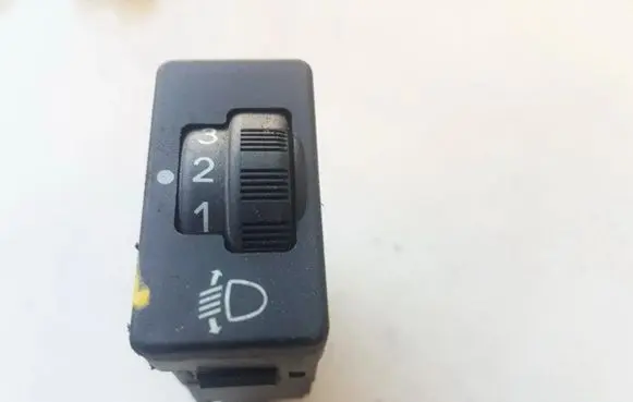Citroen Xsara Picasso Headlight level height control switch