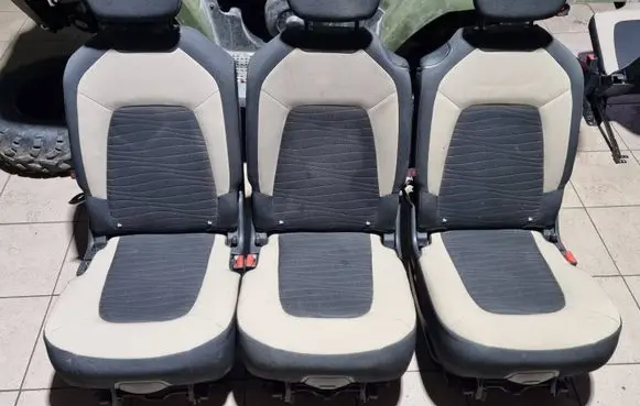 Citroen C4 Grand Picasso Second row seats 