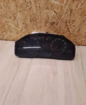 Audi A6 S6 C5 4B Speedometer (instrument cluster) 4B0920900K