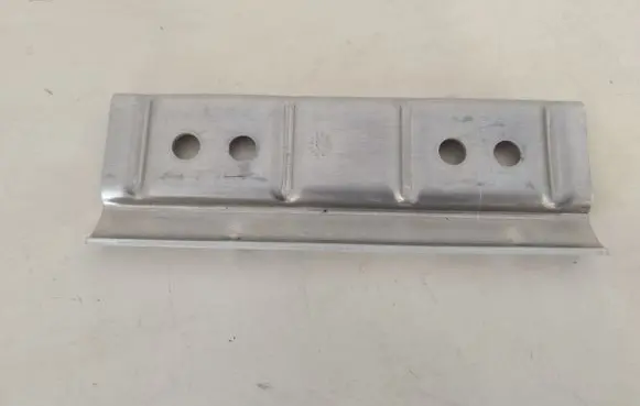 Battery bracket
